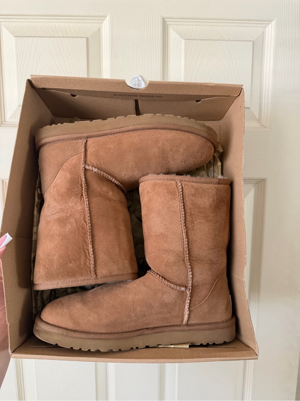 UGG - Classic II Genuine Shearling Lined Short Boot (Chesnut)